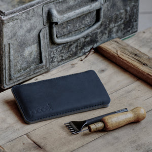 JACCET leather iPhone sleeve - anthracite/black leather with grey wool felt. 100% Handmade
