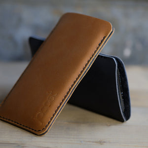 JACCET leather Samsung Galaxy sleeve - Cognac color leather with black wool felt - 100% Handmade