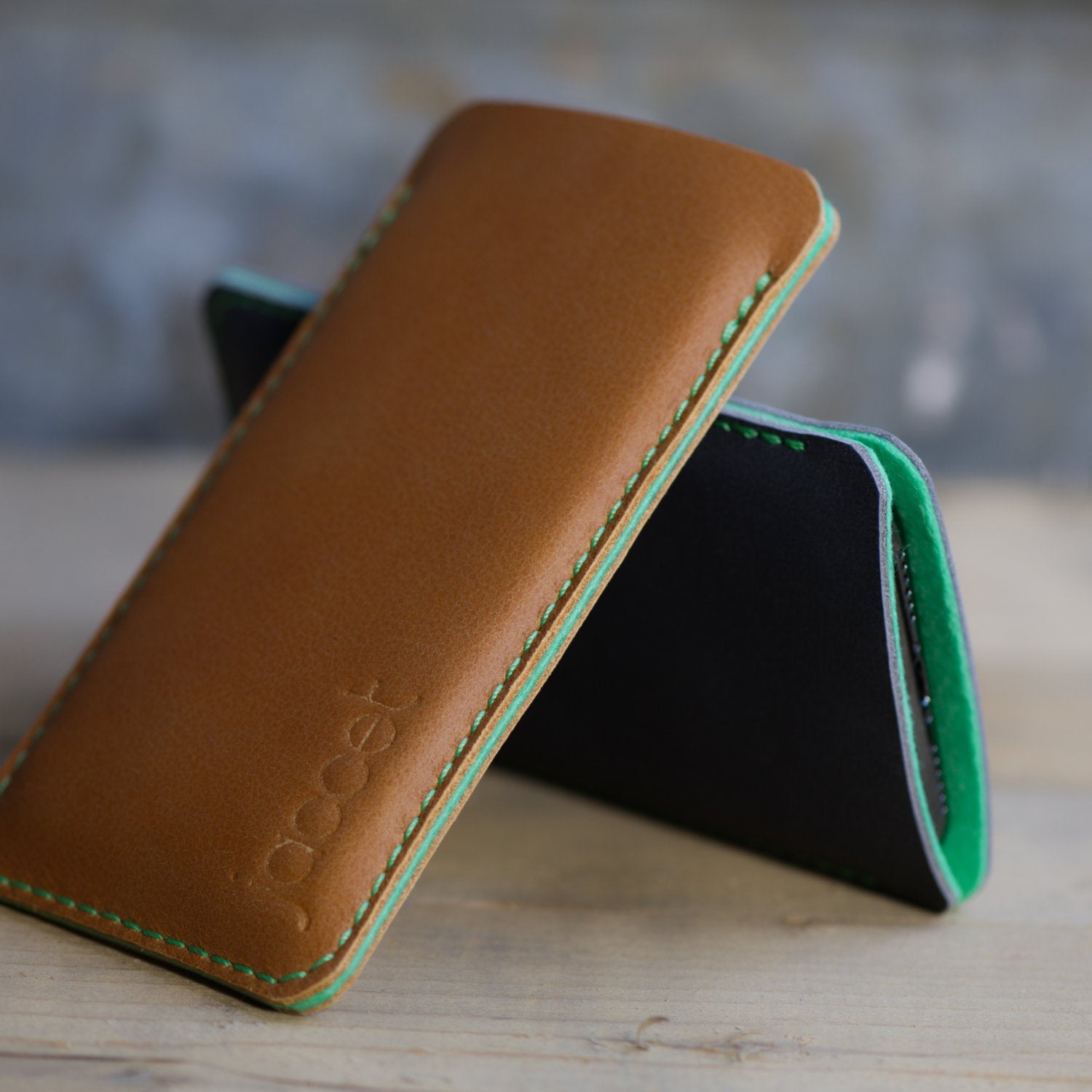 JACCET leather OPPO sleeve - Cognac color leather with green wool felt - 100% Handmade