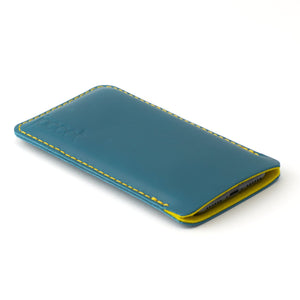 Full-grain leather Google Pixel sleeve - Turquoise leather with yellow wolvilt - 100% handmade